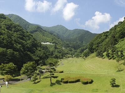 桜ヒルズゴルフクラブ(旧:秋山カントリークラブ)(山梨県上野原市秋山6275)