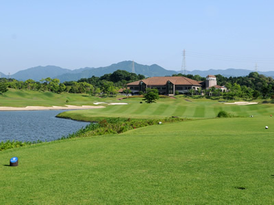 フォレスト芸濃ゴルフクラブ(三重県津市芸濃町林2245)