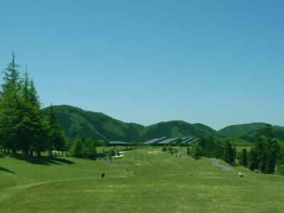 クラウンヒルズ京都ゴルフ倶楽部(京都府南丹市日吉町保野田池ヶ谷1)