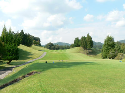 青山台ゴルフ倶楽部(兵庫県丹波篠山市和田東勝山32-1)