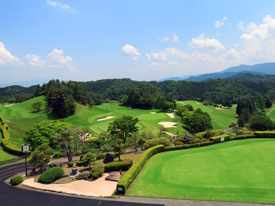 紀伊高原ゴルフクラブ(和歌山県伊都郡かつらぎ町大字神田166-6)