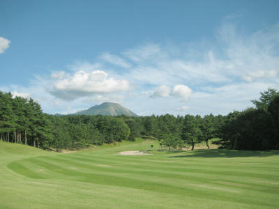 大山平原ゴルフクラブ(鳥取県西伯郡伯耆町丸山1532)