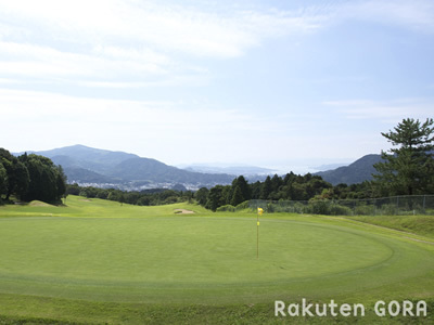 つくもゴルフコース(長崎県佐世保市原分町1471)